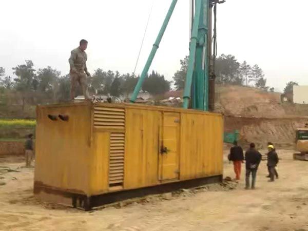 卢龙如何判断水冷式机油散热器密封件是否需要更换?